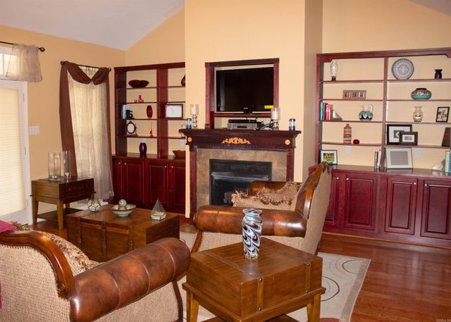 210 Sherry Lane, Pine Bluff, AR 71603