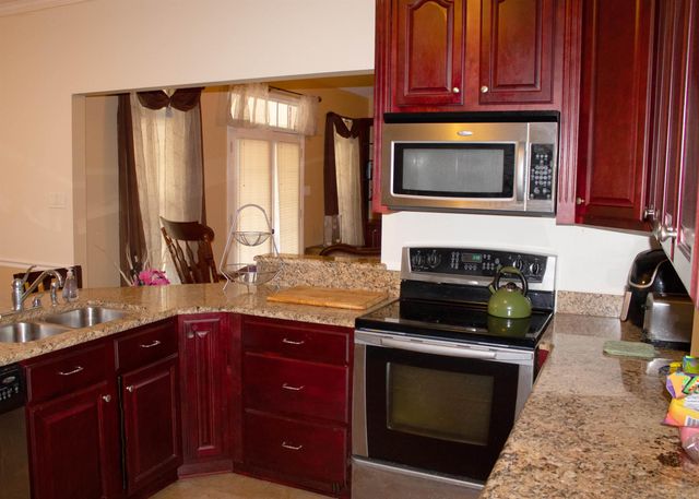 210 Sherry Lane, Pine Bluff, AR 71603