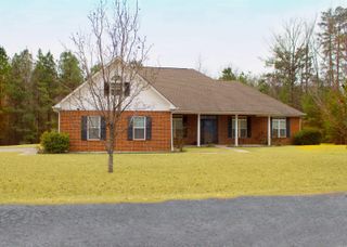210 Sherry Lane, Pine Bluff, AR 71603