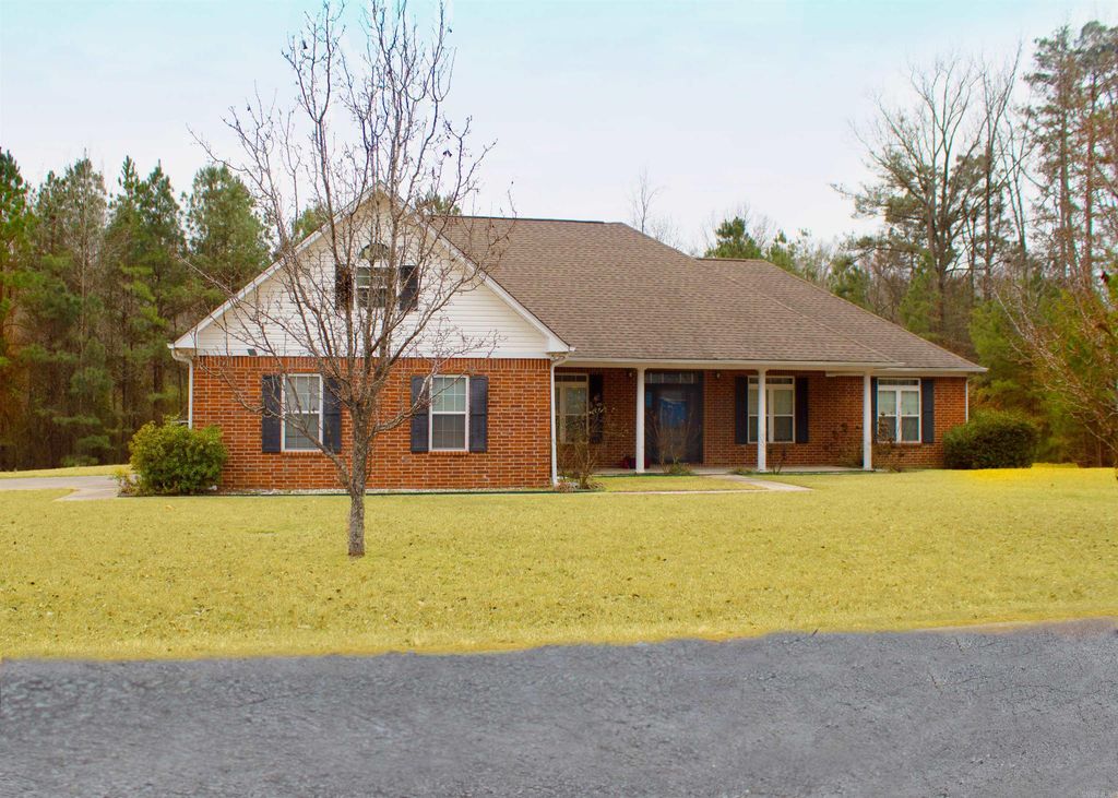 210 Sherry Lane, Pine Bluff, AR 71603