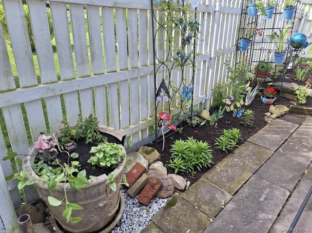 21 Lynwood Road, Cortlandt Manor, NY 10567