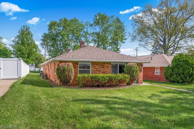 117-119 Filmore Avenue, Cuyahoga Falls, OH 44221