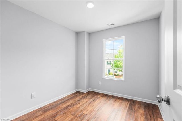 1633 Olivers Crossing Circle, Winston-salem, NC 27127