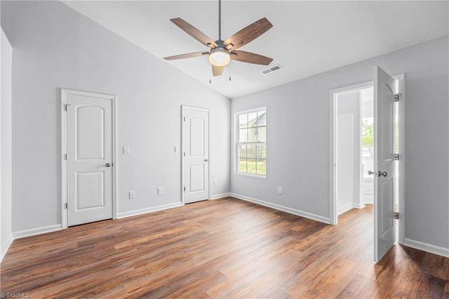 1633 Olivers Crossing Circle, Winston-salem, NC 27127