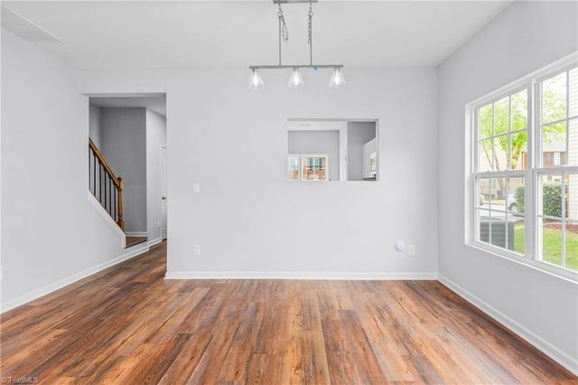 1633 Olivers Crossing Circle, Winston-salem, NC 27127