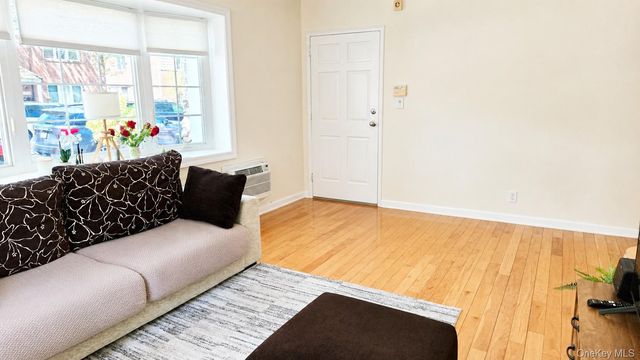 7345 197th Street, Fresh Meadows, NY 11366
