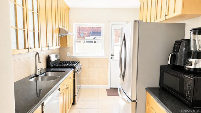7345 197th Street, Fresh Meadows, NY 11366