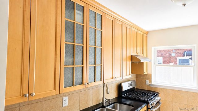 7345 197th Street, Fresh Meadows, NY 11366