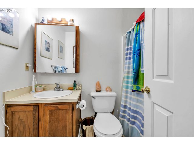 1925 Se ALDER St, Portland, OR 97214