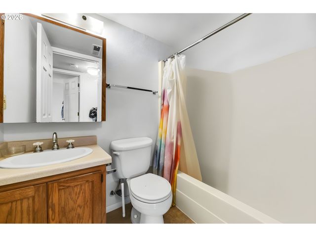 1925 Se ALDER St, Portland, OR 97214