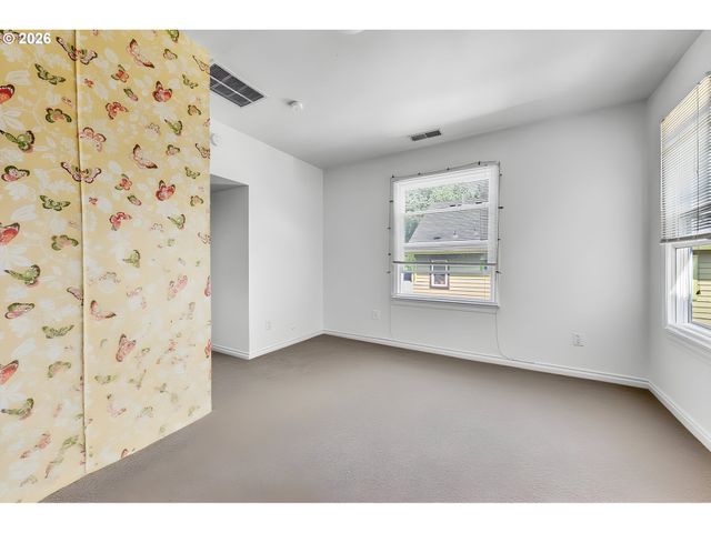 1925 Se ALDER St, Portland, OR 97214
