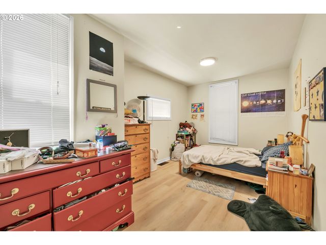 1925 Se ALDER St, Portland, OR 97214