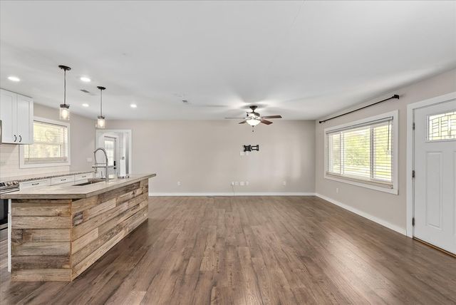 2324 County Road 33, Headland, AL 36345