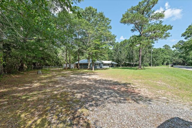 2324 County Road 33, Headland, AL 36345