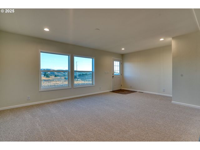 959 High Prairie Rd, Lyle, WA 98635