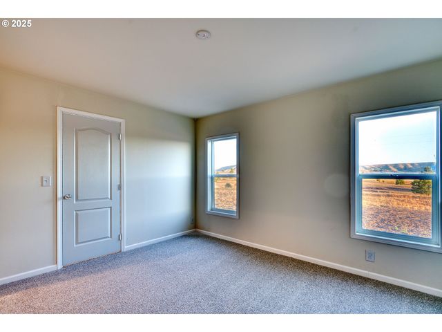 959 High Prairie Rd, Lyle, WA 98635