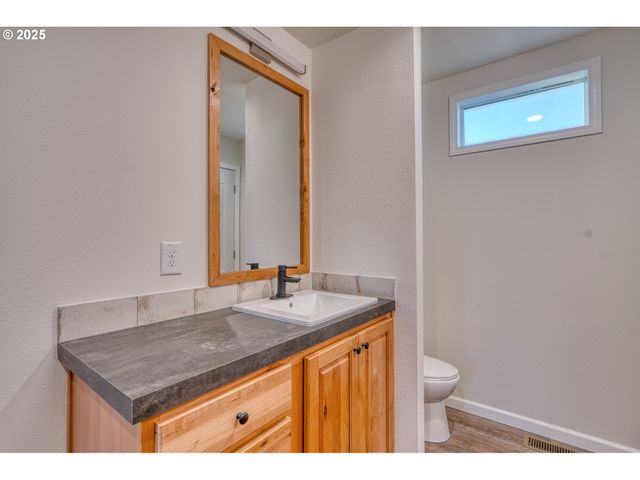 959 High Prairie Rd, Lyle, WA 98635