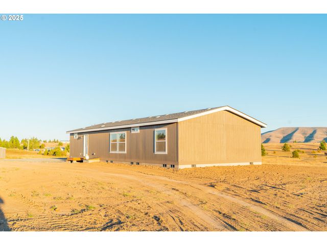 959 High Prairie Rd, Lyle, WA 98635