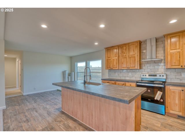 959 High Prairie Rd, Lyle, WA 98635