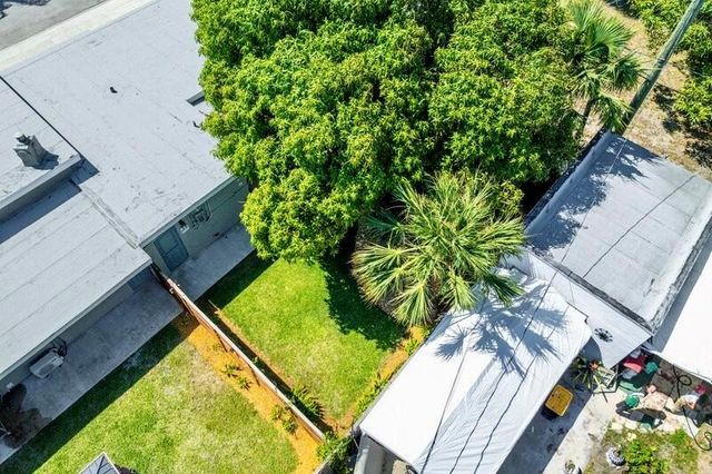 4300 Spruce Avenue, West Palm Beach, FL 33407