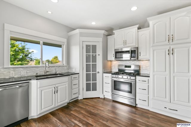 4514 N 207 Circle, Elkhorn, NE 68022