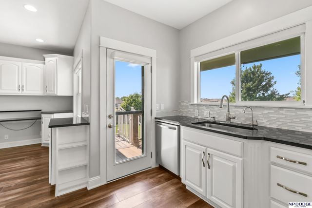 4514 N 207 Circle, Elkhorn, NE 68022