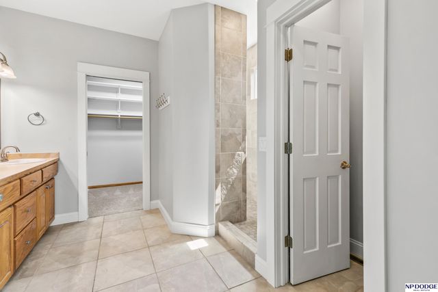 4514 N 207 Circle, Elkhorn, NE 68022