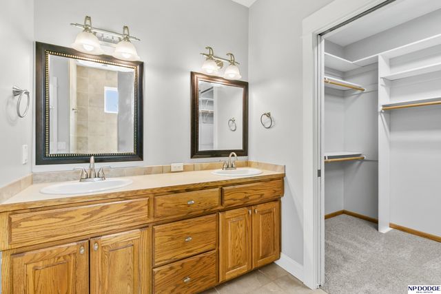 4514 N 207 Circle, Elkhorn, NE 68022