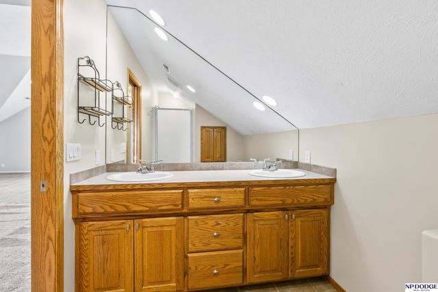 4514 N 207 Circle, Elkhorn, NE 68022