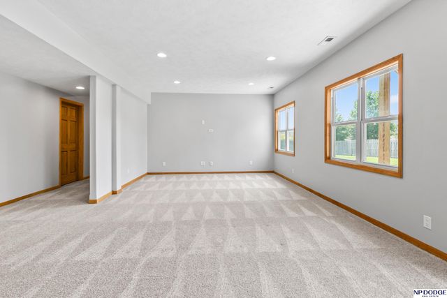 4514 N 207 Circle, Elkhorn, NE 68022