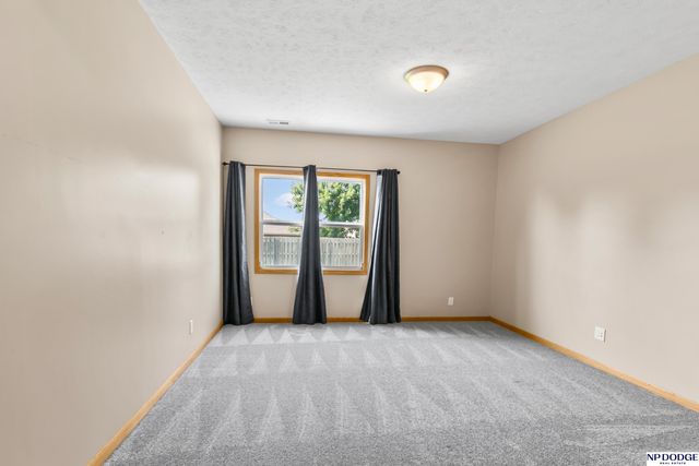 4514 N 207 Circle, Elkhorn, NE 68022