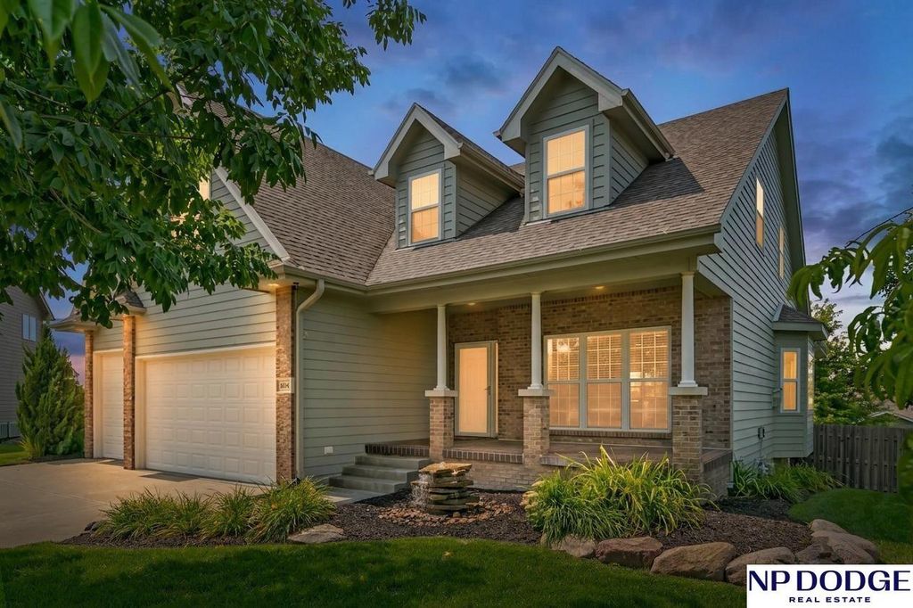 4514 N 207 Circle, Elkhorn, NE 68022
