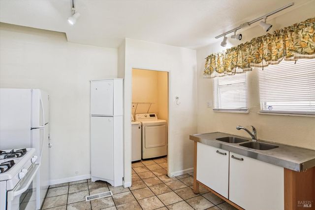 853 Benicia Rd, Vallejo, CA 94591