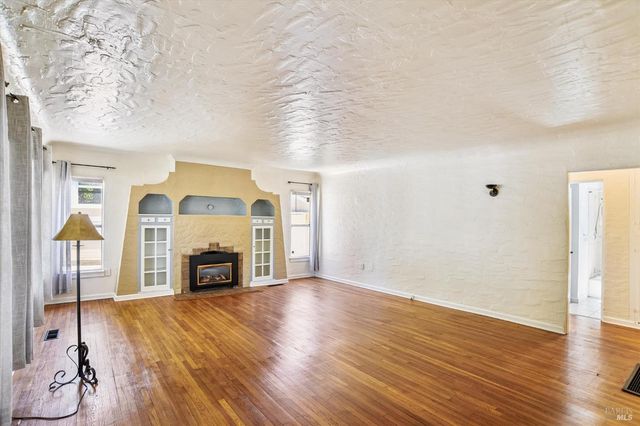 853 Benicia Rd, Vallejo, CA 94591