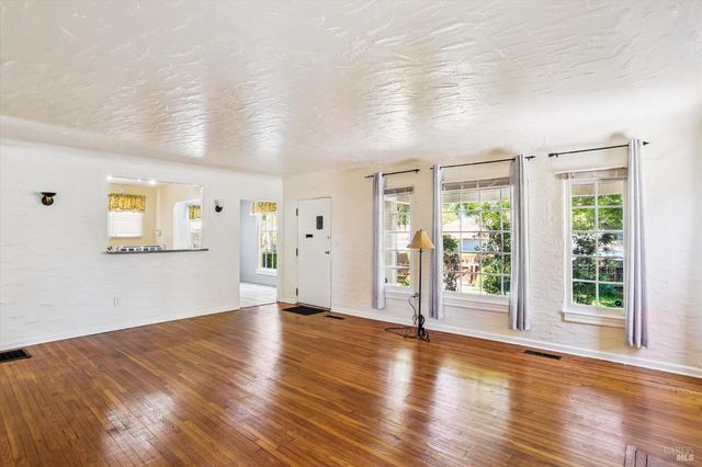 853 Benicia Rd, Vallejo, CA 94591