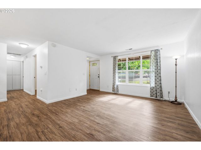 1211 Se 212TH Ave, Gresham, OR 97030