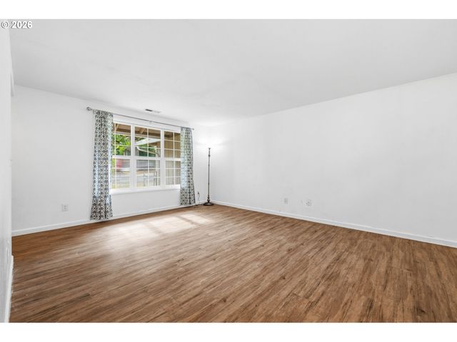 1211 Se 212TH Ave, Gresham, OR 97030