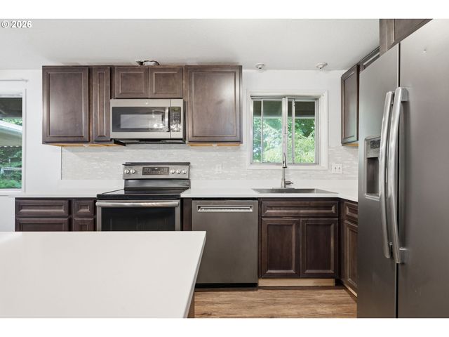 1211 Se 212TH Ave, Gresham, OR 97030
