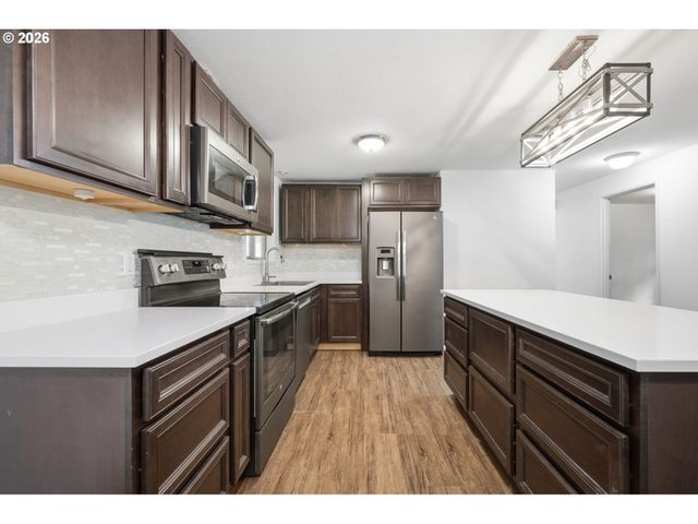 1211 Se 212TH Ave, Gresham, OR 97030