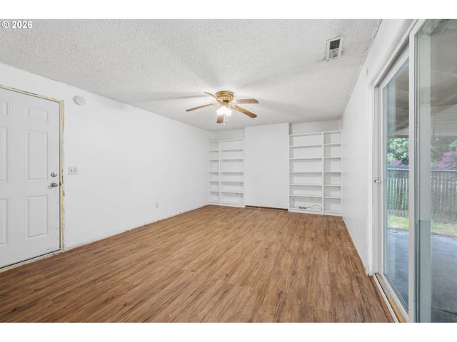 1211 Se 212TH Ave, Gresham, OR 97030