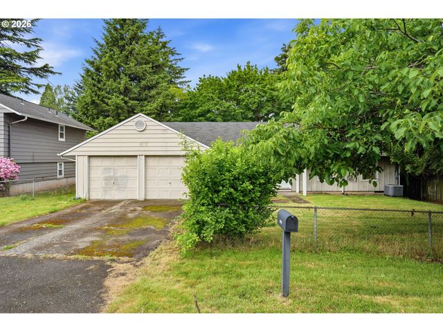 1211 Se 212TH Ave, Gresham, OR 97030