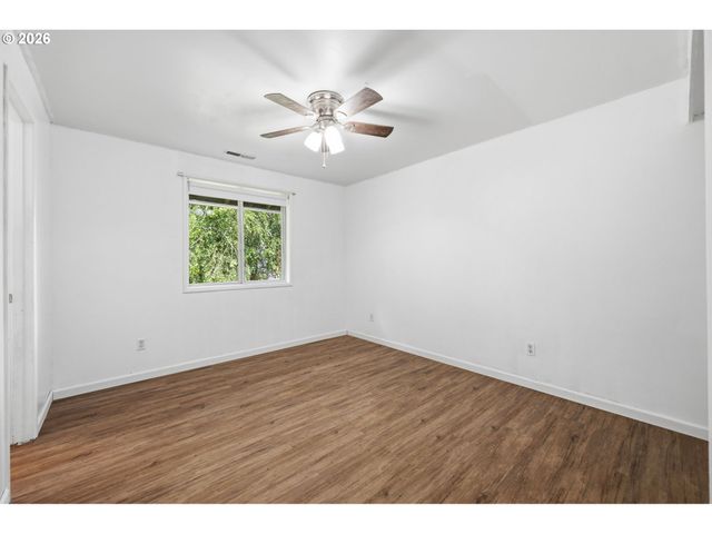 1211 Se 212TH Ave, Gresham, OR 97030