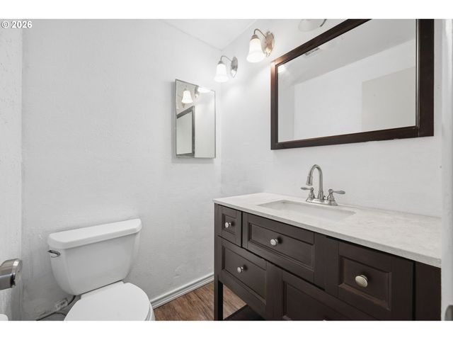 1211 Se 212TH Ave, Gresham, OR 97030