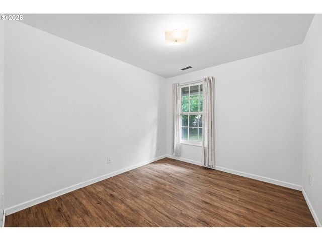 1211 Se 212TH Ave, Gresham, OR 97030