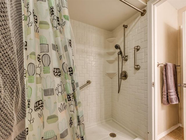 3204 W WOODLANE Drive, Midwest City, OK 73110