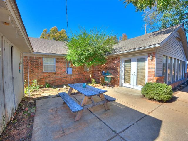 3204 W WOODLANE Drive, Midwest City, OK 73110