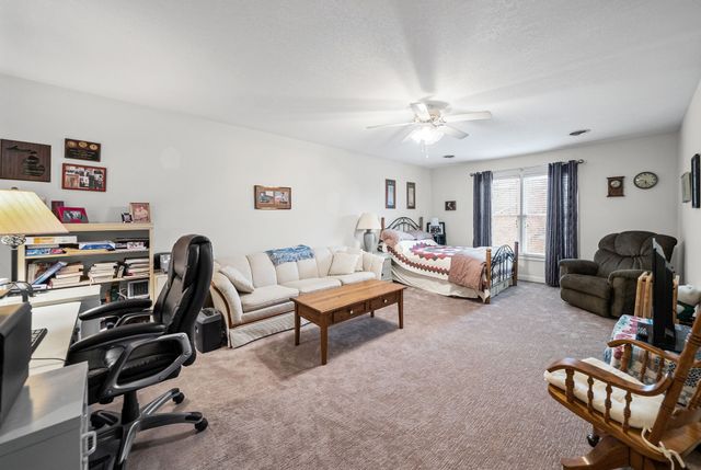 5 Abby Lynn Cir, Clarksville, TN 37043
