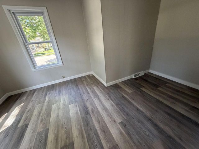 30 E 10TH STREET, Fond Du Lac, WI 54935