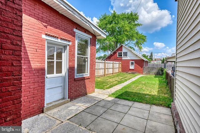 1109 LEHMAN ST, Lebanon, PA 17046