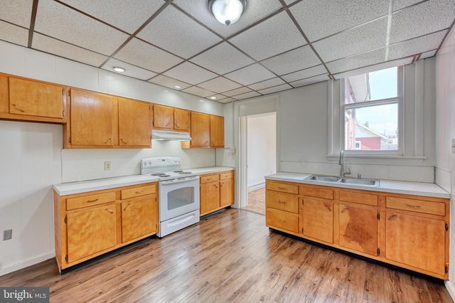 1109 LEHMAN ST, Lebanon, PA 17046